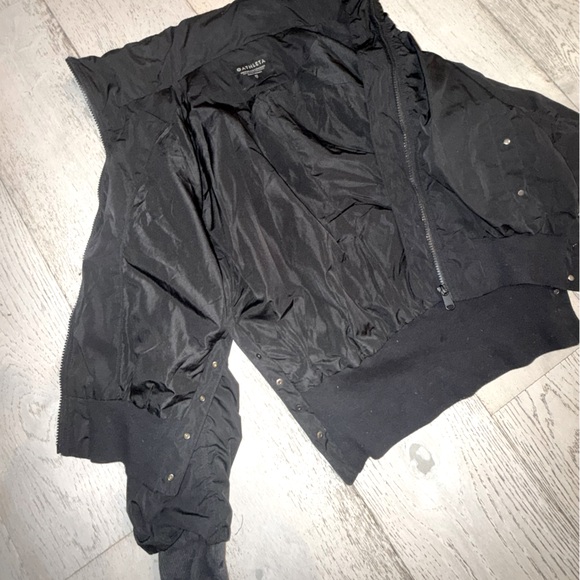 Athleta black Jetset Bomber jacket stow away hood weather resistant XS - Picture 12 of 16